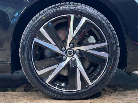 2023 Volvo V90 - photo 10