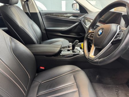 2017 BMW 5-Series - photo 18