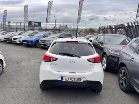 2015 Mazda Mazda2 - photo 5