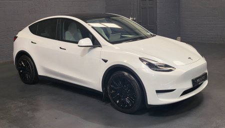 2023 Tesla Model Y - photo 9