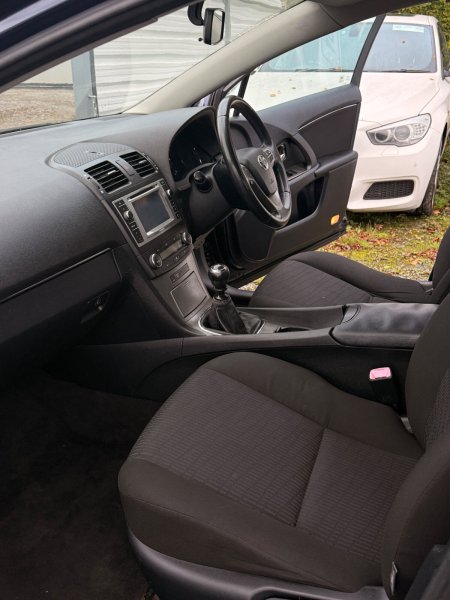 2009 Toyota Avensis - photo 29