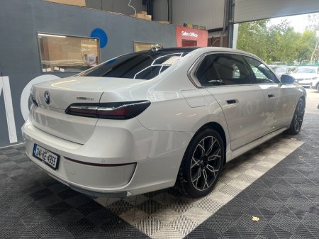 2024 BMW i7 - photo 3