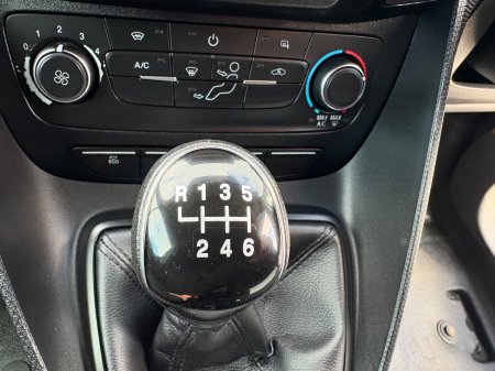 2019 Ford Transit - photo 12