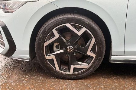 2026 Volkswagen Golf - photo 8
