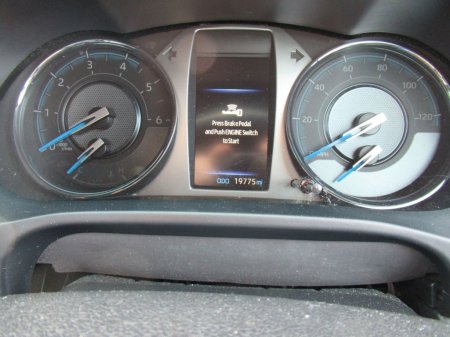 2025 Toyota Hilux - photo 11