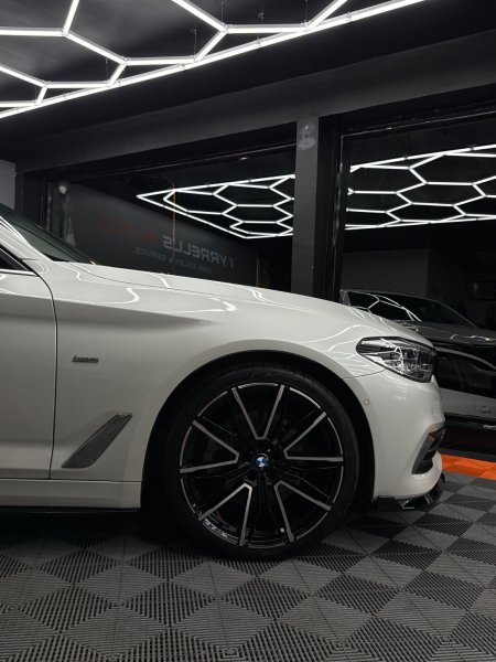 2018 BMW 5-Series - photo 26