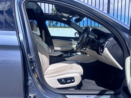 2022 BMW 5-Series - photo 9