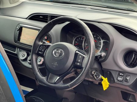 2016 Toyota Yaris - photo 13