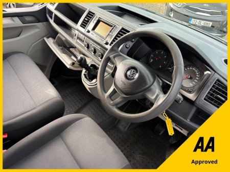 2017 Volkswagen Transporter - photo 2