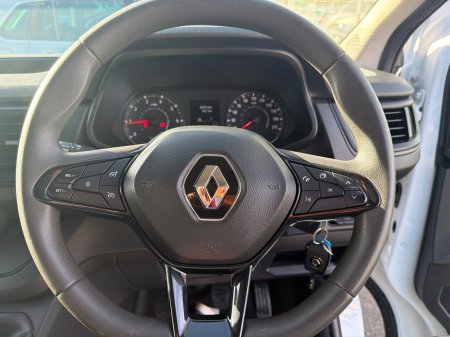 2023 Renault Trafic - photo 11