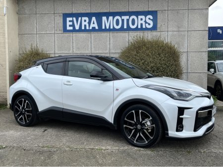 2022 Toyota C-HR - photo 2