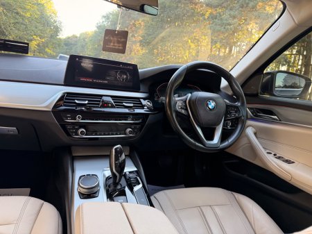 2020 BMW 5-Series - photo 10