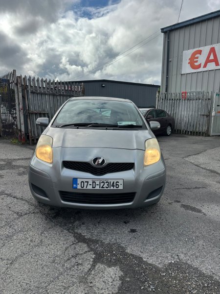2007 Toyota Vitz - photo 19