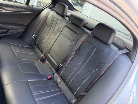 2023 BMW 5-Series - photo 16