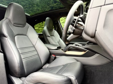 2025 Porsche Cayenne - photo 16