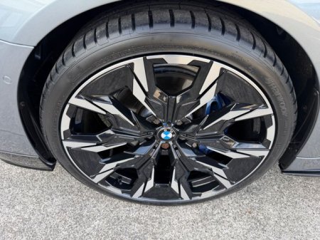 2018 BMW 5-Series - photo 10