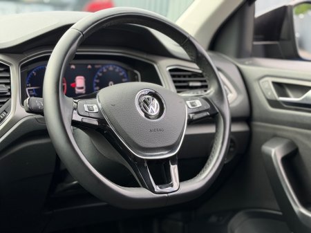 2021 Volkswagen T-Roc - photo 12