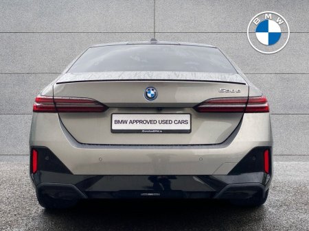 2024 BMW 5-Series - photo 15