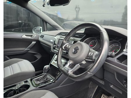 2017 Volkswagen Touran - photo 2