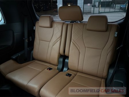 2025 Toyota Alphard - photo 32