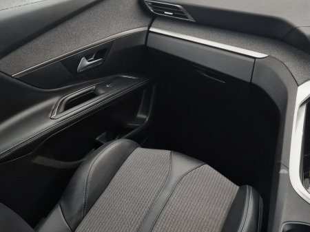 2023 Peugeot 5008 - photo 14