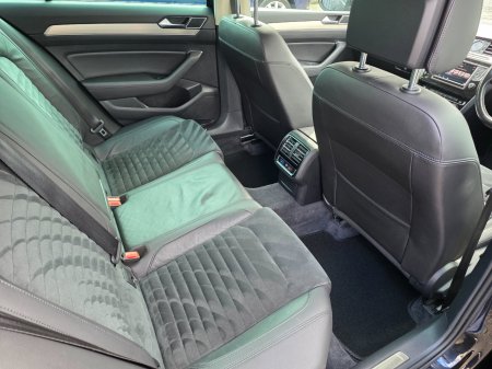 2017 Volkswagen Passat - photo 11