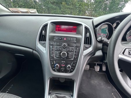 2014 Opel Astra - photo 14
