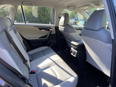 2020 Toyota RAV4 - photo 8