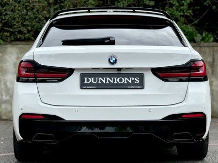2023 BMW 5-Series - photo 7
