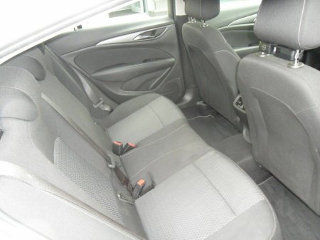 2022 Opel Insignia - photo 5