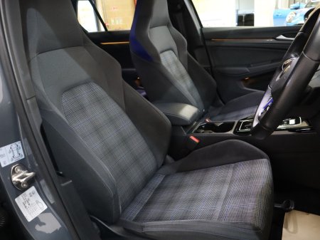 2023 Volkswagen Golf - photo 23