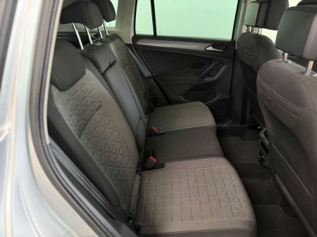 2023 Volkswagen Tiguan - photo 17