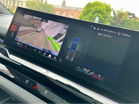 2025 BMW 5-Series - photo 25