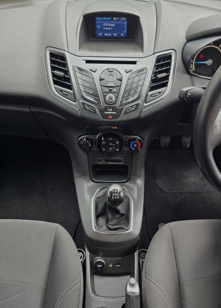 2016 Ford Fiesta - photo 13