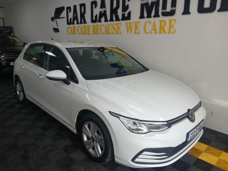2023 Volkswagen Golf - photo 2