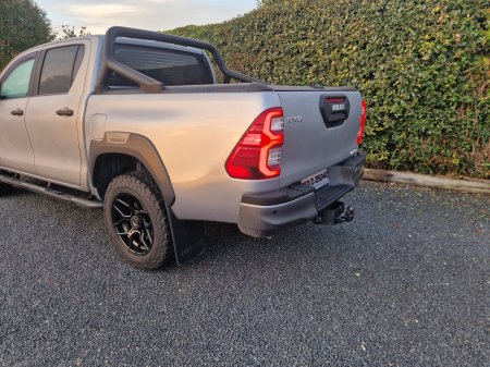 2022 Toyota Hilux - photo 3