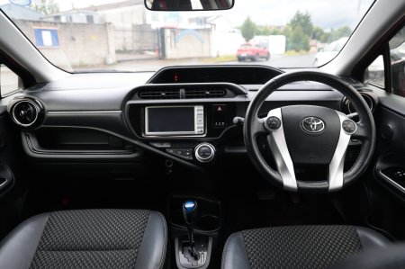 2015 Toyota Aqua - photo 28