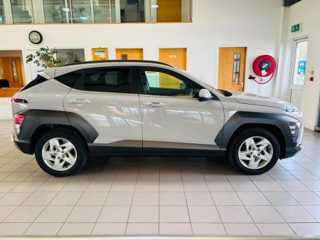 2024 Hyundai KONA - photo 2