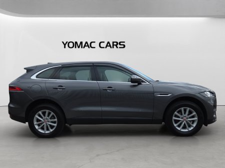 2019 Jaguar F-Pace - photo 2