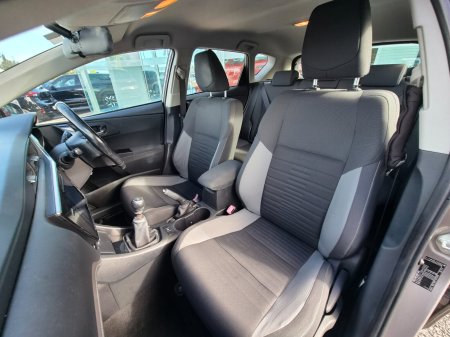 2016 Toyota Auris - photo 12