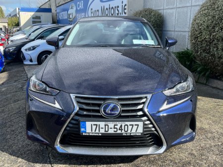2017 Lexus IS - photo 2
