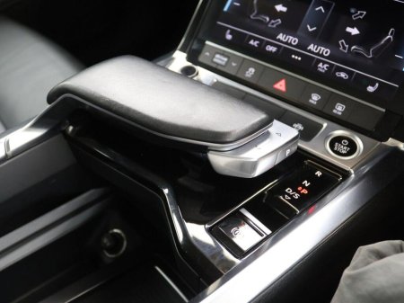 2020 Audi e-tron - photo 8