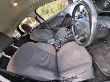 2015 Ford Focus - photo 22
