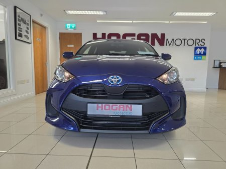 2021 Toyota Yaris - photo 2