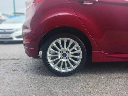 2015 Ford Fiesta - photo 9