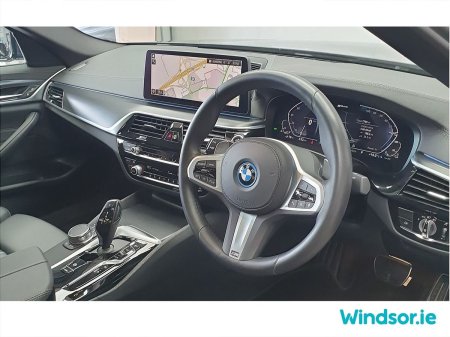 2022 BMW 5-Series - photo 10