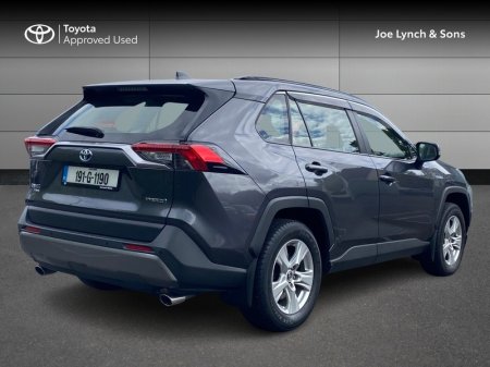 2019 Toyota RAV4 - photo 2