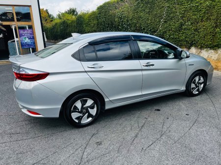 2015 Honda Grace - photo 11