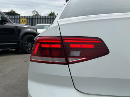 2022 Volkswagen Passat - photo 13