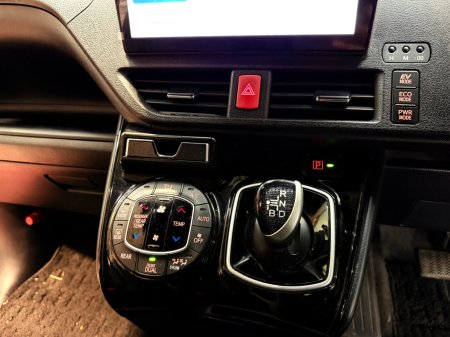 2019 Toyota Noah - photo 10